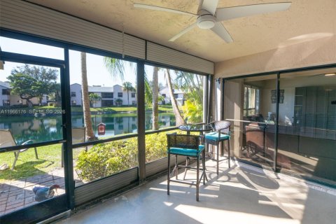Condominio en venta en Coconut Creek, Florida, 3 dormitorios № 2029502 - foto 15