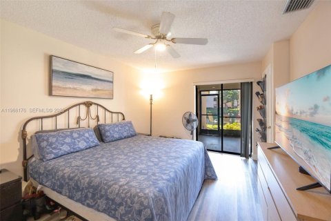 Condominio en venta en Coconut Creek, Florida, 3 dormitorios № 2029502 - foto 10