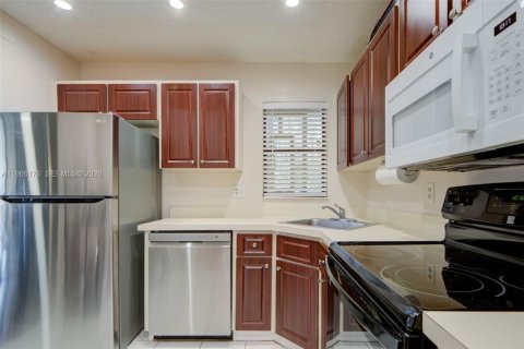 Condominio en venta en Coconut Creek, Florida, 3 dormitorios № 2029502 - foto 8