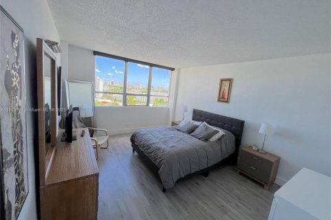 Condominio en venta en Miami Beach, Florida, 1 dormitorio, 68.47 m2 № 1836271 - foto 13