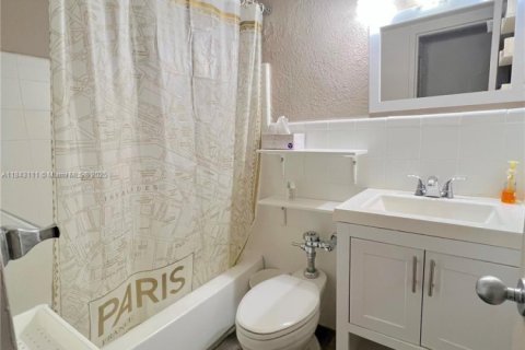 Condominio en venta en Miami Beach, Florida, 1 dormitorio, 68.47 m2 № 1836271 - foto 25