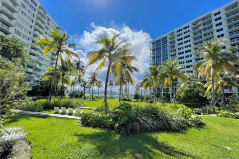 Condominio en venta en Miami Beach, Florida, 1 dormitorio, 68.47 m2 № 1836271 - foto 17