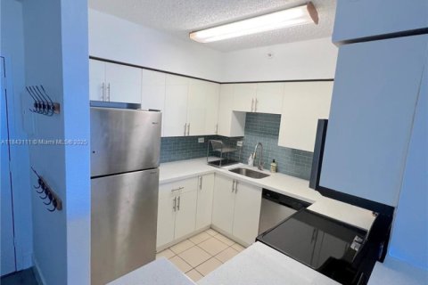 Condominio en venta en Miami Beach, Florida, 1 dormitorio, 68.47 m2 № 1836271 - foto 8