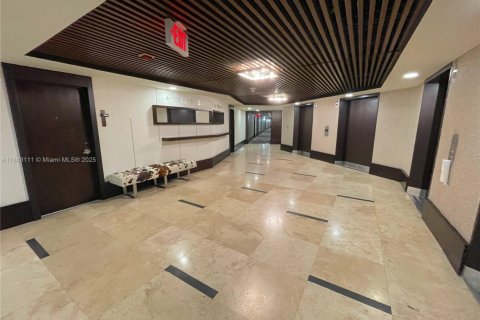 Condominio en venta en Miami Beach, Florida, 1 dormitorio, 68.47 m2 № 1836271 - foto 3