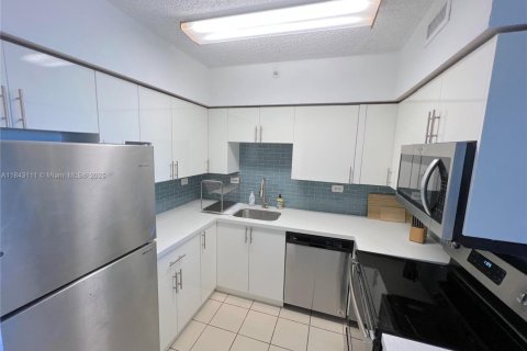 Condominio en venta en Miami Beach, Florida, 1 dormitorio, 68.47 m2 № 1836271 - foto 6