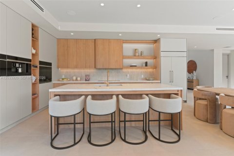 House in Miami, Florida 5 bedrooms, 362.69 sq.m. № 2278998 - photo 20