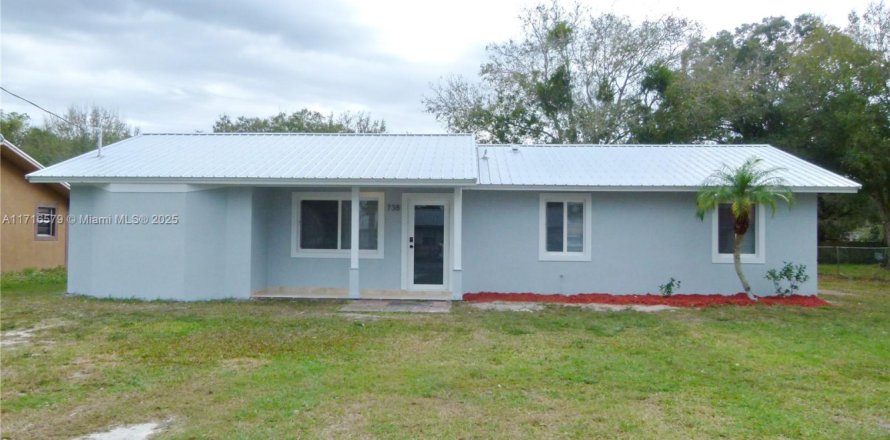 Casa en Okeechobee, Florida 3 dormitorios, 124.3 m2 № 1811317