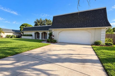 House in New Port Richey, Florida 3 bedrooms, 154.96 sq.m. № 2390984 - photo 24