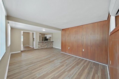 Villa ou maison à louer à Tampa, Floride: 3 chambres, 135.45 m2 № 2430934 - photo 22