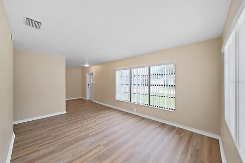 Villa ou maison à louer à Tampa, Floride: 3 chambres, 135.45 m2 № 2430934 - photo 13