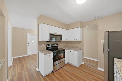 Villa ou maison à louer à Tampa, Floride: 3 chambres, 135.45 m2 № 2430934 - photo 20