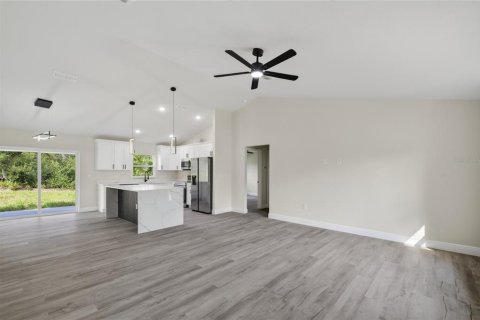 House in Dunnellon, Florida 3 bedrooms, 124.58 sq.m. № 2266401 - photo 5
