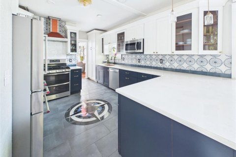 Villa ou maison à vendre à Saint Petersburg, Floride: 2 chambres, 137.03 m2 № 2226331 - photo 8