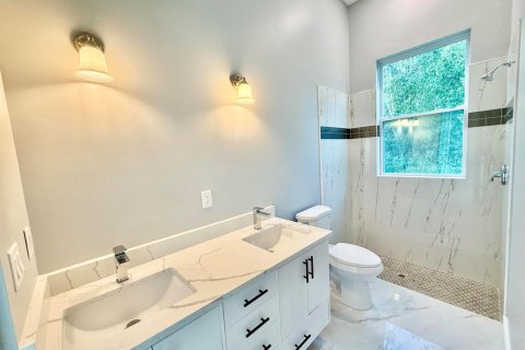 House in Port St. Lucie, Florida 3 bedrooms, 161.65 sq.m. № 2082930 - photo 11