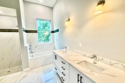 House in Port St. Lucie, Florida 3 bedrooms, 161.65 sq.m. № 2082930 - photo 16