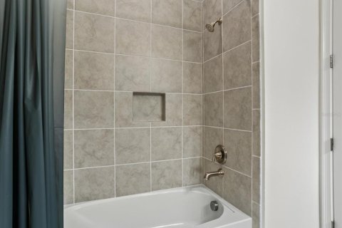 House in Orlando, Florida 3 bedrooms, 168.34 sq.m. № 1851900 - photo 25
