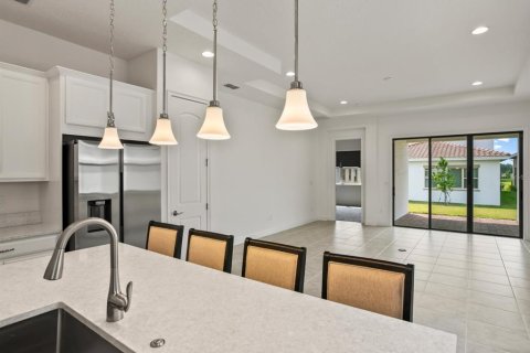 House in Orlando, Florida 3 bedrooms, 168.34 sq.m. № 1851900 - photo 9