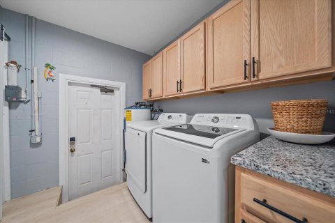 House in Venice, Florida 2 bedrooms, 92.62 sq.m. № 1875955 - photo 11