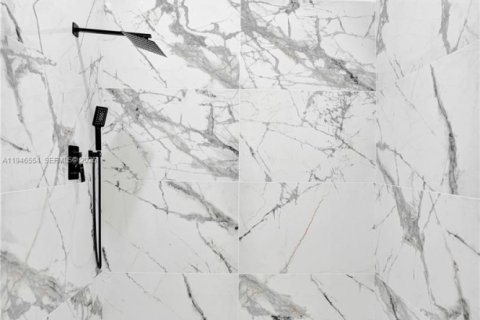 Townhouse in North Lauderdale, Florida 3 bedrooms, 116.31 sq.m. № 2002812 - photo 18