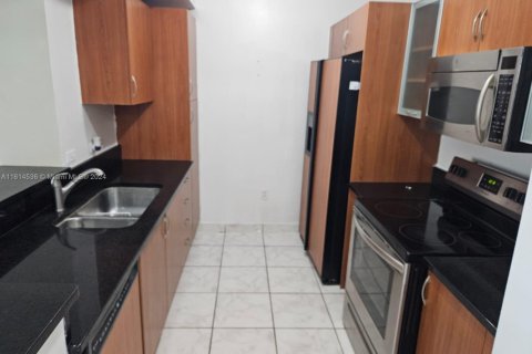 Copropriété à louer à Aventura, Floride: 2 chambres № 1980956 - photo 2