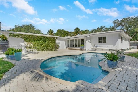 House in Miami Shores, Florida 3 bedrooms, 201.6 sq.m. № 1740000 - photo 1
