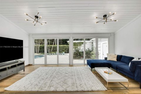 House in Miami Shores, Florida 3 bedrooms, 201.6 sq.m. № 1740000 - photo 5