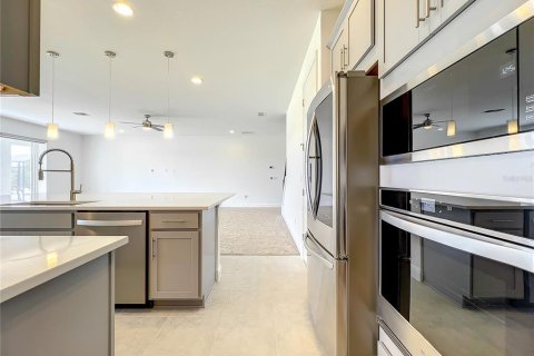 Villa ou maison à louer à Clermont, Floride: 6 chambres, 387.4 m2 № 2221962 - photo 23