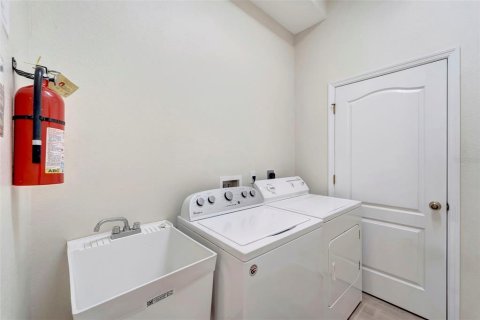 Casa en alquiler en Rotonda, Florida, 3 dormitorios, 204.66 m2 № 1442262 - foto 17