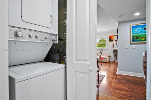 Купить кондоминиум в Пемброк-Пайнс, Флорида 2 спальни, 140м2, № 2051973 - фото 29