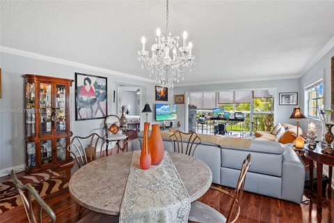 Купить кондоминиум в Пемброк-Пайнс, Флорида 2 спальни, 140м2, № 2051973 - фото 5