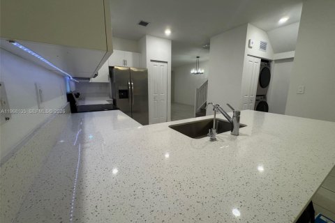 Adosado en alquiler en Homestead, Florida, 4 dormitorios, 169.08 m2 № 2029315 - foto 8