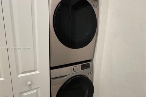 Adosado en alquiler en Homestead, Florida, 4 dormitorios, 169.08 m2 № 2029315 - foto 11