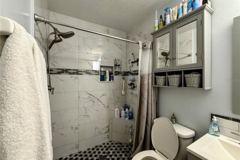 Купить виллу или дом в Миннеола, Флорида 5 комнат, 111.67м2, № 1900632 - фото 27