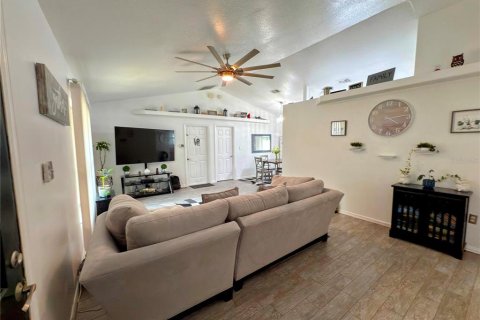 Casa en venta en Minneola, Florida, 3 dormitorios, 111.67 m2 № 1900632 - foto 6