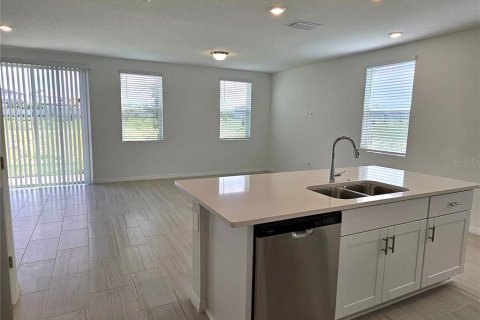 Touwnhouse à louer à Clermont, Floride: 3 chambres, 145.48 m2 № 1837102 - photo 2