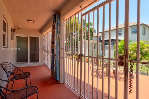 House in Homestead, Florida 3 bedrooms, 117.43 sq.m. № 2180595 - photo 14