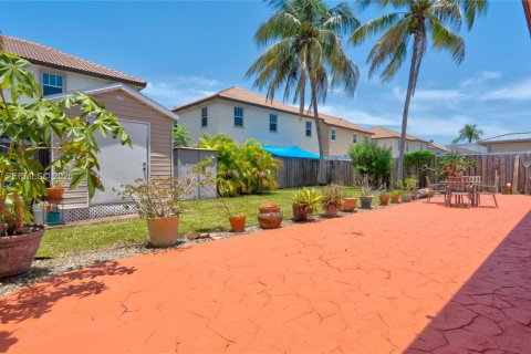 House in Homestead, Florida 3 bedrooms, 117.43 sq.m. № 2180595 - photo 3