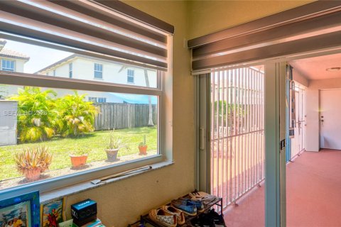 House in Homestead, Florida 3 bedrooms, 117.43 sq.m. № 2180595 - photo 15