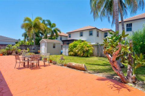 House in Homestead, Florida 3 bedrooms, 117.43 sq.m. № 2180595 - photo 2