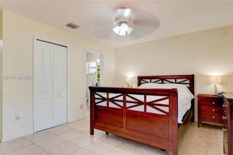 House in Homestead, Florida 3 bedrooms, 117.43 sq.m. № 2180595 - photo 16