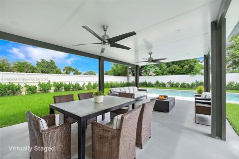 House in Biscayne Park, Florida 6 bedrooms, 235.88 sq.m. № 1921859 - photo 8