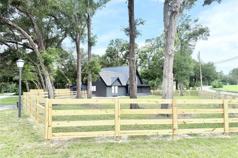 House in Mount Plymouth, Florida 3 bedrooms, 169.08 sq.m. № 1826575 - photo 28