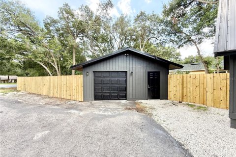 House in Mount Plymouth, Florida 3 bedrooms, 169.08 sq.m. № 1826575 - photo 24