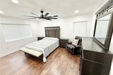 House in Mount Plymouth, Florida 3 bedrooms, 169.08 sq.m. № 1826575 - photo 14