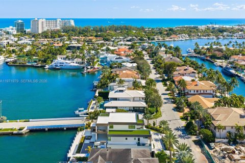 House in Fort Lauderdale, Florida 6 bedrooms, 848.66 sq.m. № 2033851 - photo 8