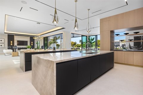 Villa ou maison à vendre à Fort Lauderdale, Floride: 6 chambres, 848.66 m2 № 2033851 - photo 15