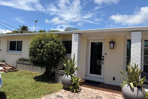 House in West Palm Beach, Florida 3 bedrooms, 128.58 sq.m. № 2268002