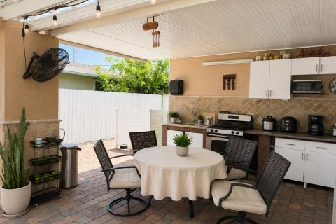 House in West Palm Beach, Florida 3 bedrooms, 128.58 sq.m. № 2268002 - photo 25
