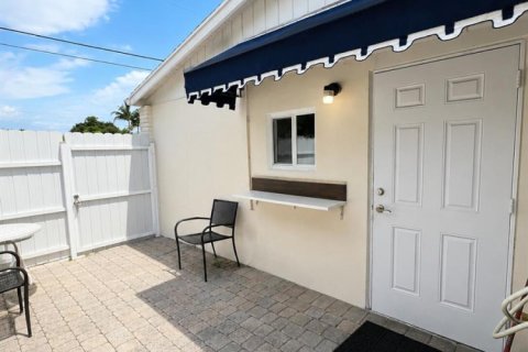 House in West Palm Beach, Florida 3 bedrooms, 128.58 sq.m. № 2268002 - photo 21