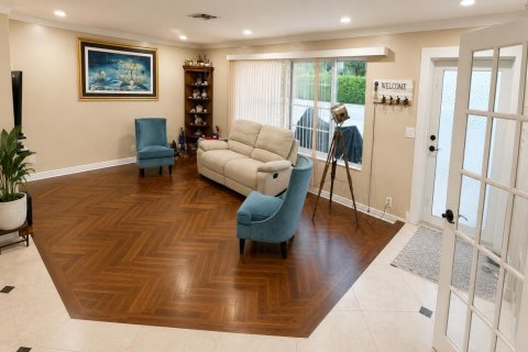 House in West Palm Beach, Florida 3 bedrooms, 128.58 sq.m. № 2268002 - photo 5